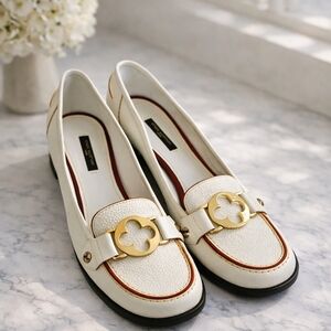 Authentic Louis Vuitton White/Cream Pebbled Leather Flats Gold Monogram Flower!